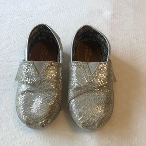 Toddler SILVER SPARKLE Toms